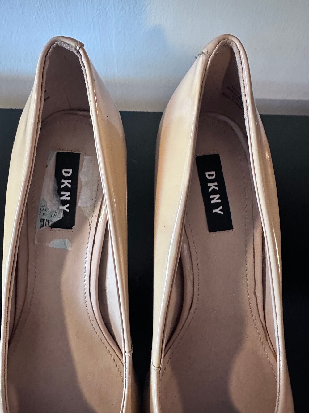 DKNY Size 7 Beige Patent Leather High Heel Pumps